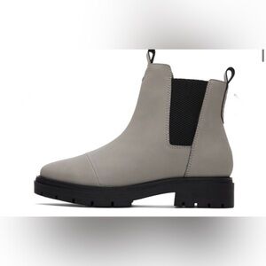 TOMS SKYLAR‎ cement gray lug rugged sole combat chelsea BOOTd size 9.5 brand new